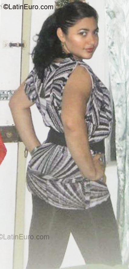 Date this georgeous Honduras girl Amalia from San Pedro Sula HN696