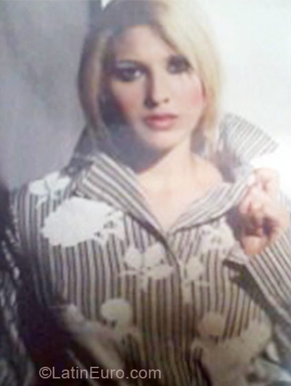 Date this exotic Colombia girl Yenny from Cali CO9837