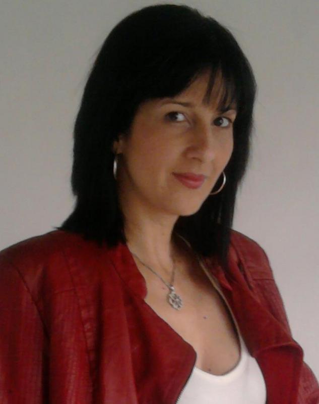 Date this voluptuous Colombia girl Alexaquizla from Medellin CO9845