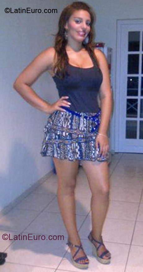 Date this attractive Venezuela girl Natalia from Porlamar VE78