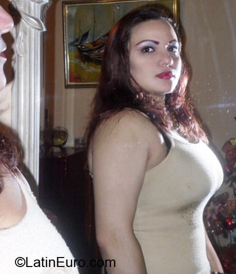Date this charming Colombia girl Paty035 from Barranquilla CO9898