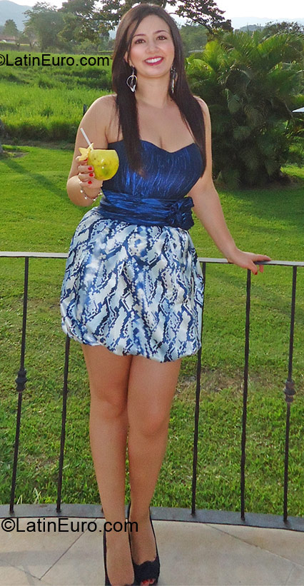 Date this pretty Colombia girl Vanessa from Manizales CO9921