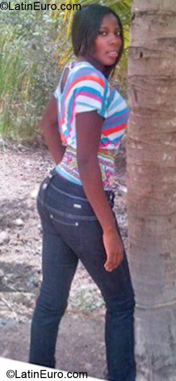 Date this charming Dominican Republic girl Maricela from Santo Domingo DO10845