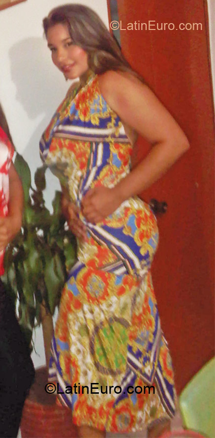 Date this young Colombia girl Tatiana from Bogota CO10018