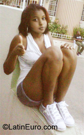 Date this happy Dominican Republic girl Josefina from Santiago DO10897