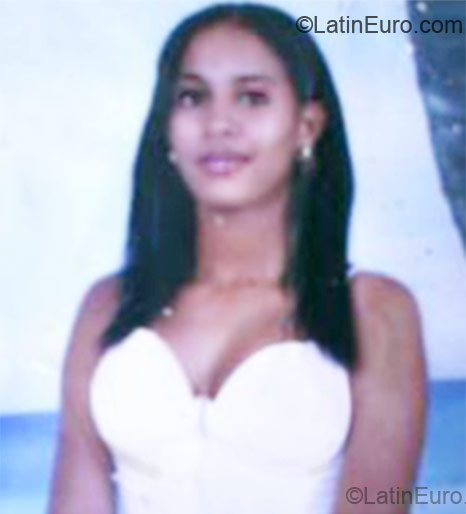 Date this nice looking Dominican Republic girl Marleni from La Romana DO10938
