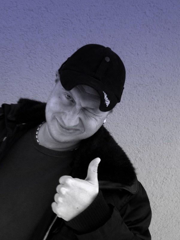 Date this georgeous Germany man Robert from Darmstadt DE295