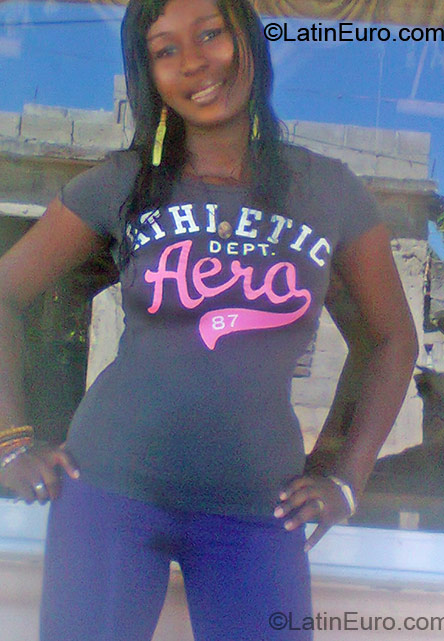 Date this funny Dominican Republic girl Wanda from Sosua DO10995