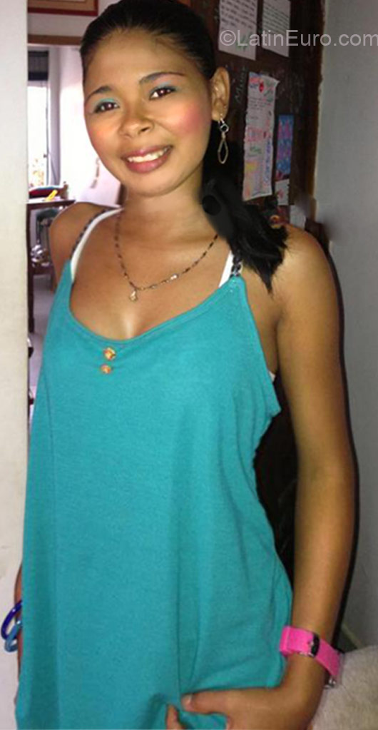 Date this sultry Colombia girl Maria from Monteria CO10138