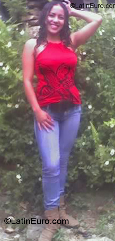 Date this passionate Colombia girl Leidy from Bogota CO10139