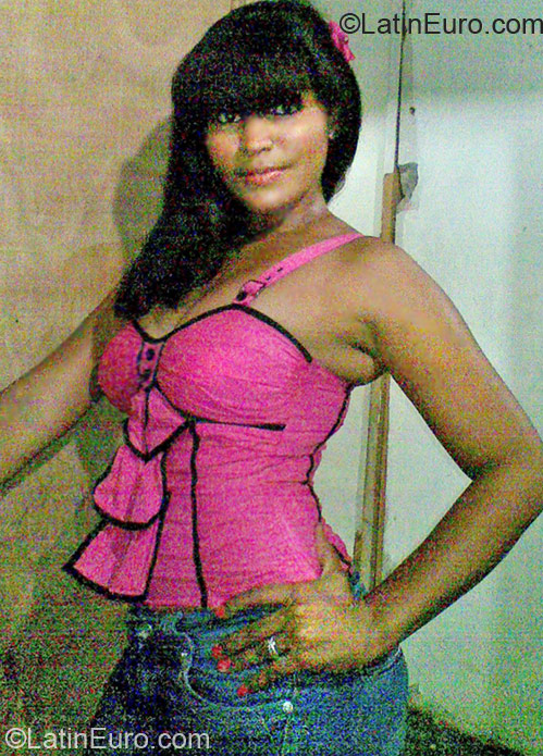 Date this exotic Dominican Republic girl Eliana from Santo Domingo DO11017