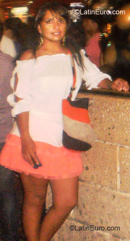 Date this hot Colombia girl Lina from Manizales CO10180