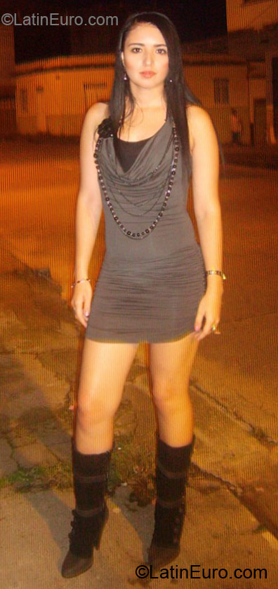 Date this tall Colombia girl Leidy from Armenia CO10202