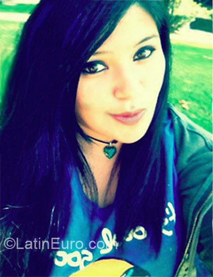 Date this pretty Colombia girl Valentina from Bogota CO10203