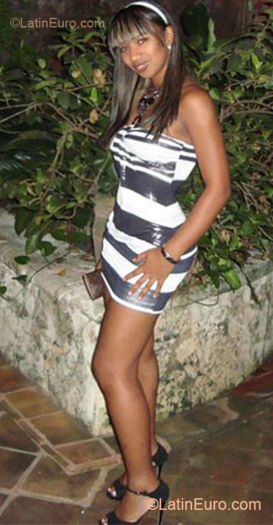 Date this exotic Dominican Republic girl Yeimi from Haina DO11106