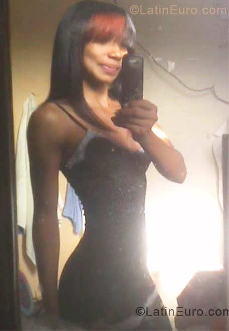 Date this beautiful Dominican Republic girl Katherine from Santo Domingo DO11071