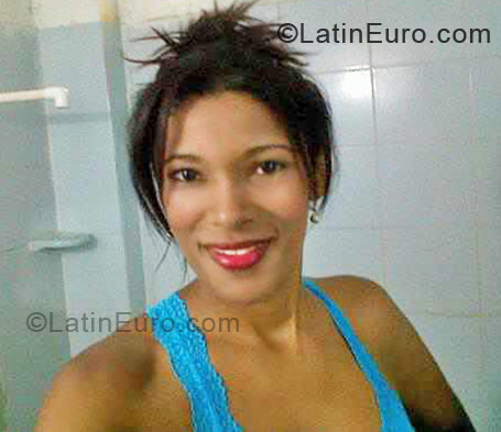 Date this athletic Colombia girl Carolin from Riohacha CO10225