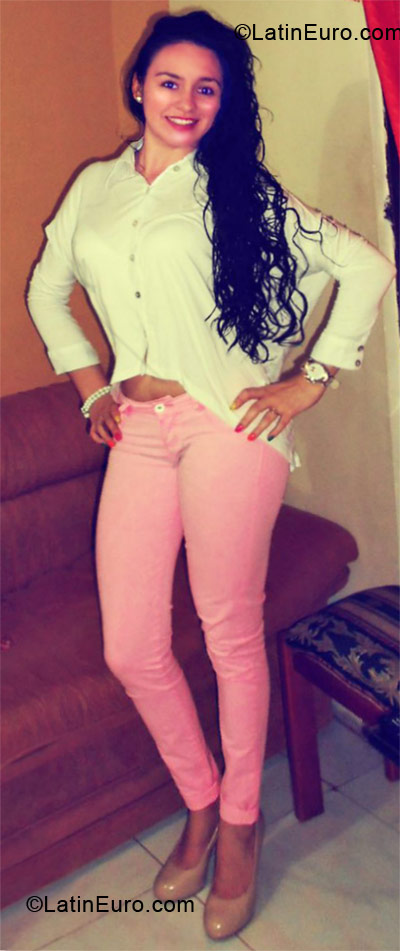 Date this passionate Colombia girl Vanessa from Manizales CO10239