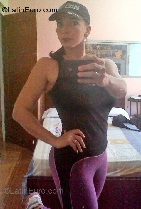 Date this fun Colombia girl MARIA PAULA from Girardot CO10243