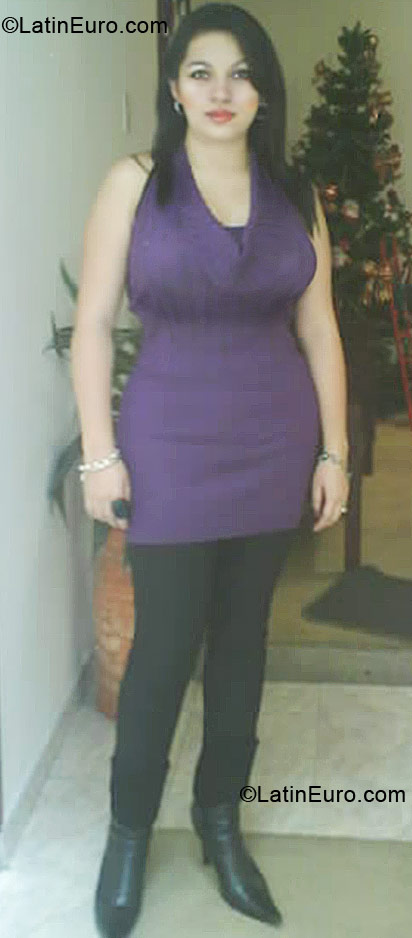 Date this stunning Colombia girl Luz from Bogota CO10267
