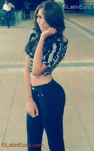 Date this tall Dominican Republic girl Kathy from Santo Domingo DO11113