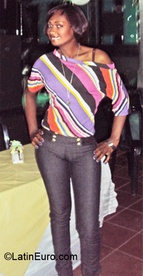 Date this happy Dominican Republic girl Marileini from Santo Domingo DO12003