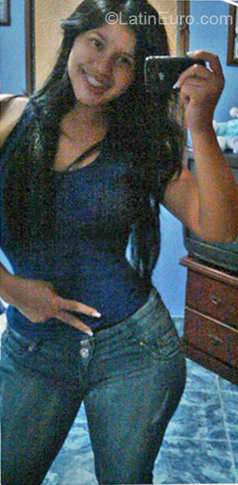 Date this beautiful Colombia girl Luisa from Cali CO10361