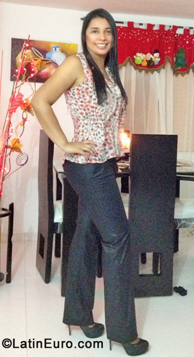 Date this hard body Colombia girl Martha from Cali CO10601