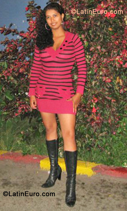 Date this fun Colombia girl Paola from Palmira CO10373