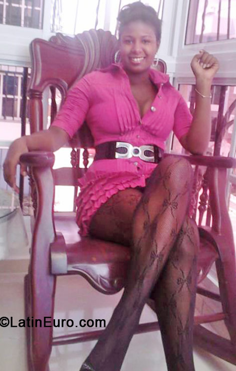 Date this good-looking Dominican Republic girl Ana from Santiago DO11228