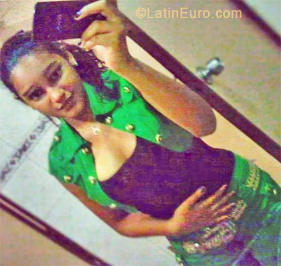 Date this tall Dominican Republic girl Sarah from Santiago DO11234