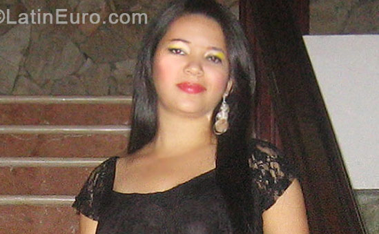 Date this passionate Dominican Republic girl Aslenn from Santiago DO12396