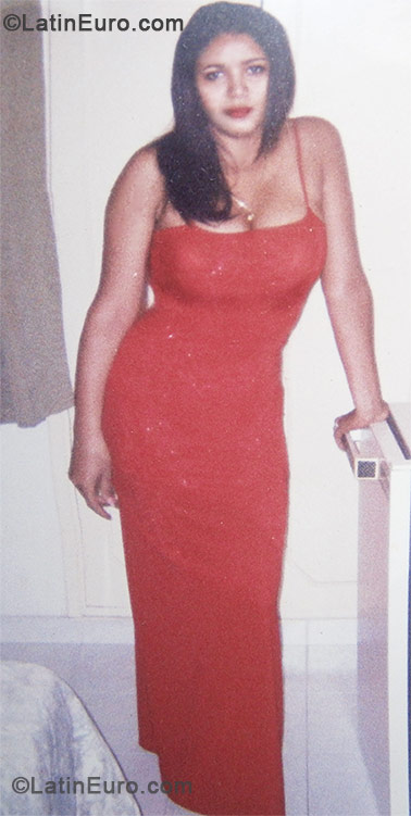 Date this delightful Colombia girl Yolana from Bogota CO10406