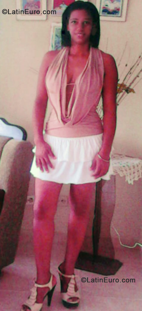 Date this stunning Dominican Republic girl Vicky13 from Santo Domingo DO11258