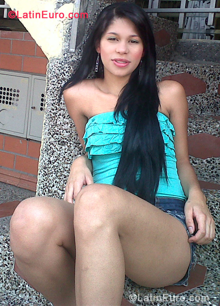 Date this georgeous Colombia girl Alejandra from Medellin CO10434