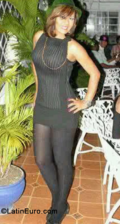 Date this funny Dominican Republic girl CarolRD from Santo Domingo DO17622