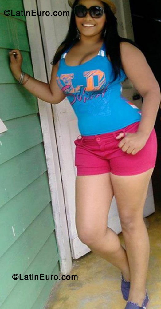 Date this beautiful Dominican Republic girl Lismarli from Valverde Mao DO11282