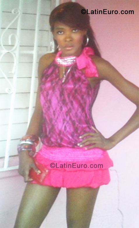 Date this gorgeous Colombia girl Anulfi from Santo Domingo CO10491