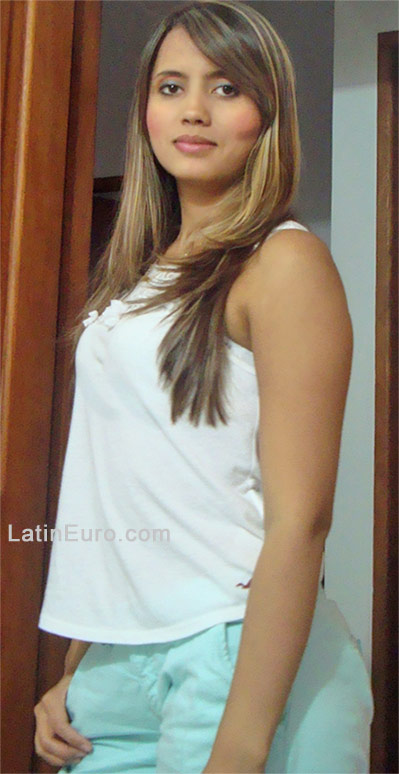 Date this sultry Colombia girl Cristina from Medellin CO10497