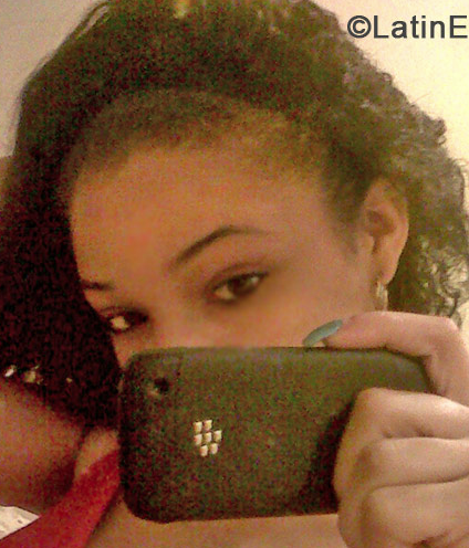 Date this stunning Dominican Republic girl Yissel from Santo Domingo DO11345
