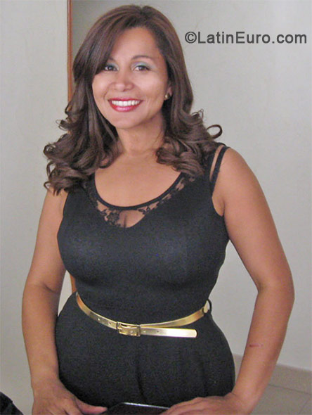 Date this gorgeous Colombia girl Alexandra from Bogota CO10546