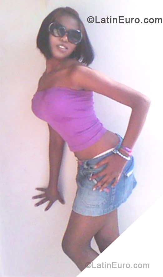 Date this stunning Dominican Republic girl Penelope from Puerto Plata DO11355