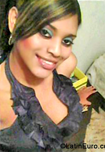 Date this hot Dominican Republic girl Jazmin from Santo Domingo DO11384