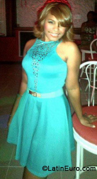 Date this nice looking Dominican Republic girl Rous marie from Santo Domingo DO11385
