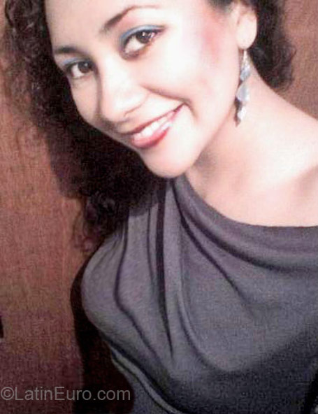 Date this sensual Peru girl Karol from Lima PE590