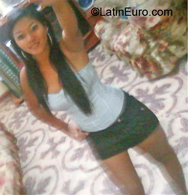 Date this stunning Peru girl Yazmin from Lima PE623