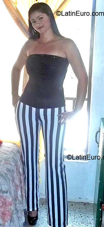 Date this pretty Colombia girl Diana from Medellin CO10657