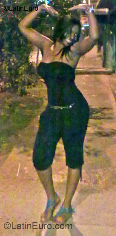 Date this fun Colombia girl Ninij from Cali CO10663