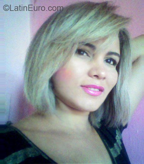Date this athletic Brazil girl  from Fortaleza BR6795