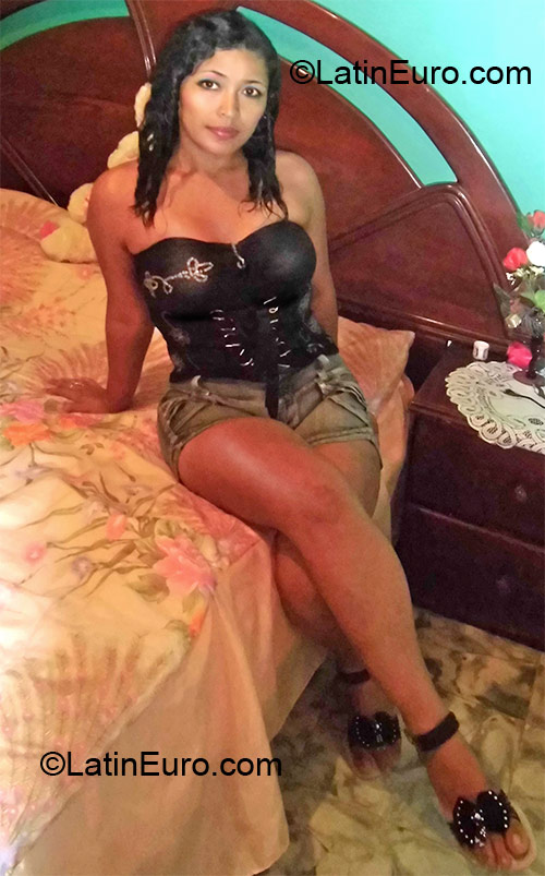 Date this fun Colombia girl Gleidy from Cali CO10670